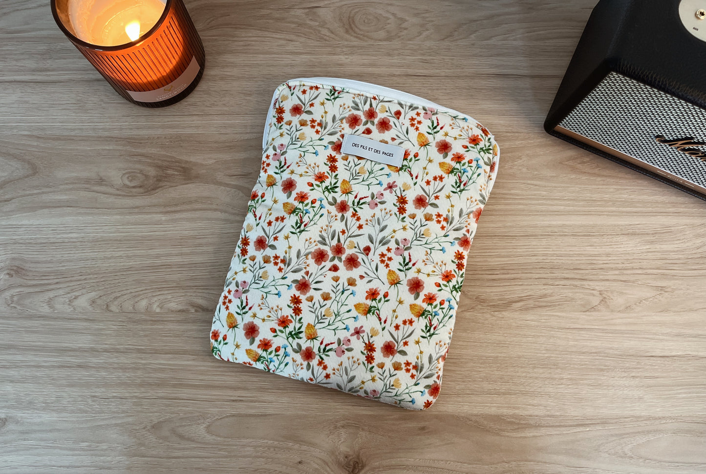 Housse de tablette 10-11 pouces - « Fleurs côtelés »