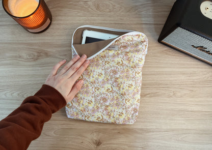 Housse de tablette 10-11 pouces - « Fleurs anciennes »