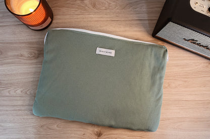15-inch computer case - Geneviève “Mint”